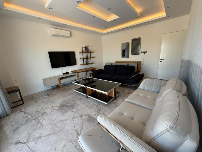 Image No.6-4 Bed Villa / Detached for sale