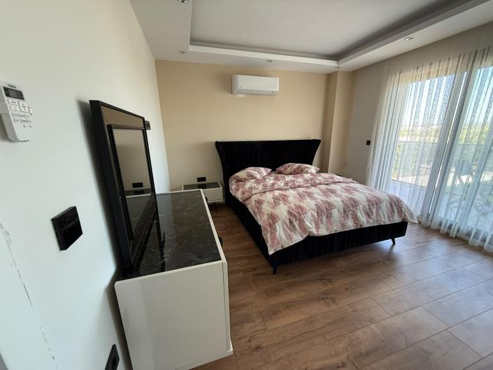 Image No.16-4 Bed Villa / Detached for sale