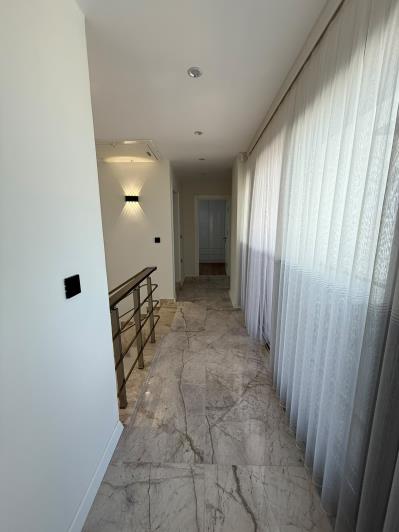 Image No.19-4 Bed Villa / Detached for sale