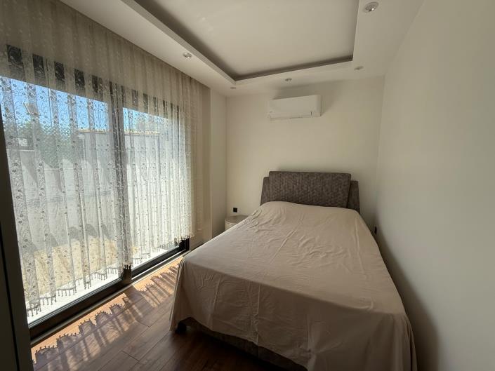 Image No.21-4 Bed Villa / Detached for sale