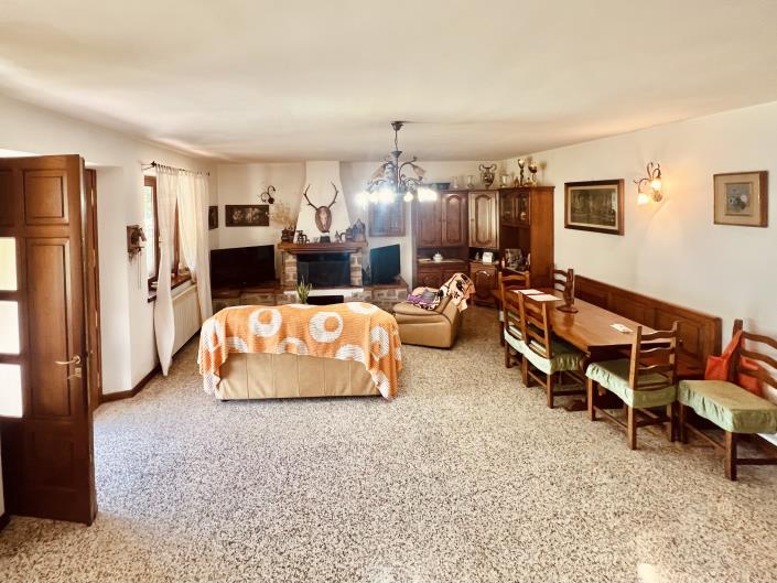 Image No.13-Maison de campagne de 3 chambres à vendre à Bagni di Lucca