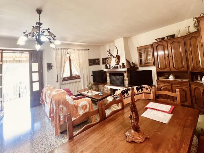 Image No.18-Maison de campagne de 3 chambres à vendre à Bagni di Lucca