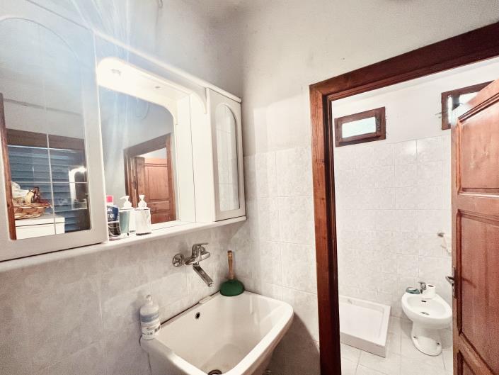 Image No.24-Maison de campagne de 3 chambres à vendre à Bagni di Lucca