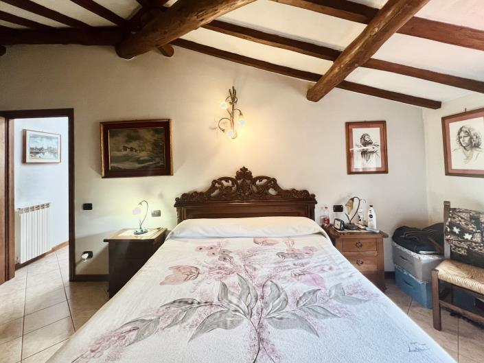 Image No.20-Maison de campagne de 3 chambres à vendre à Bagni di Lucca