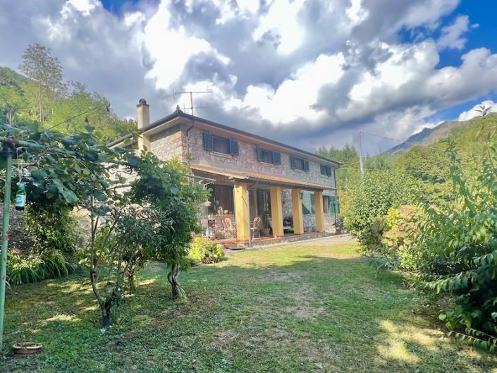 Image No.19-Maison de campagne de 3 chambres à vendre à Bagni di Lucca