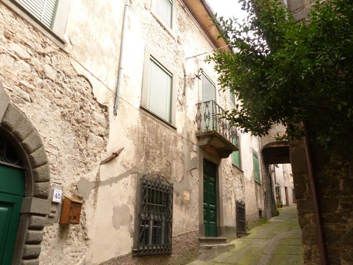 Image No.2-4 Bed Village House for sale