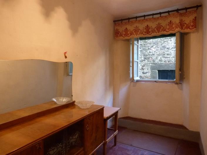 Image No.10-4 Bed Village House for sale