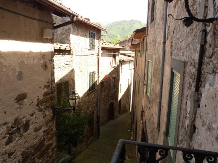 Image No.11-4 Bed Village House for sale