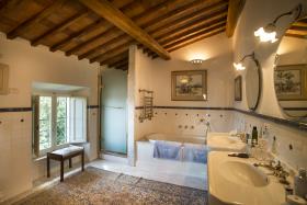Image No.7-5 Bed Villa for sale