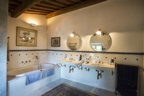 Image No.3-5 Bed Villa for sale