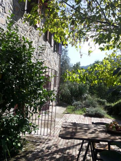 Image No.1-3 Bed Country House for sale