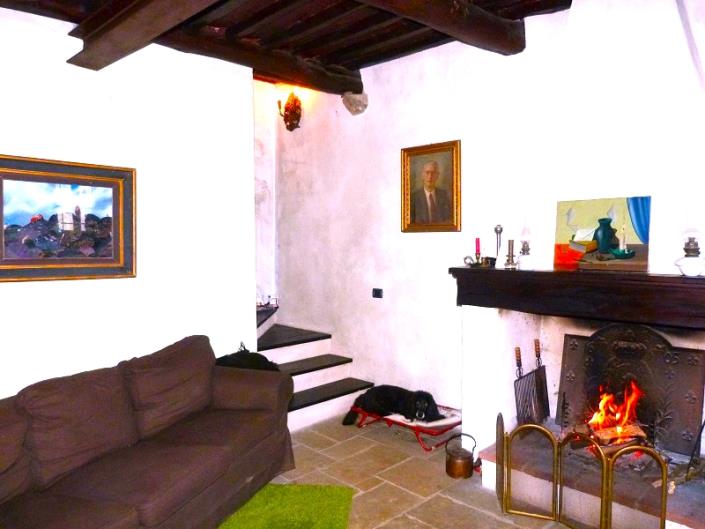 Image No.2-Maison de campagne de 3 chambres à vendre à Bagni di Lucca