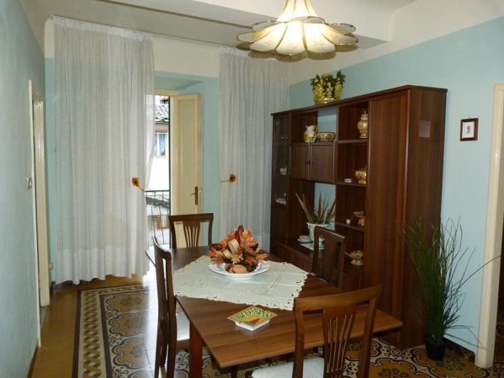 Image No.9-2 Bed Townhouse for sale