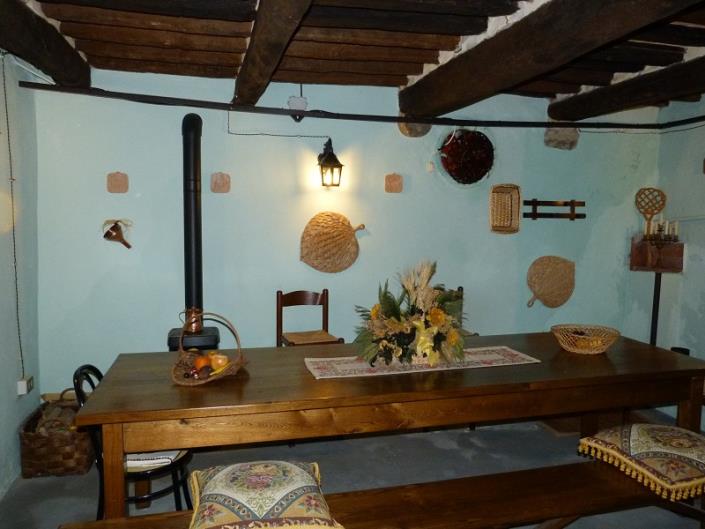 Image No.2-2 Bed Townhouse for sale