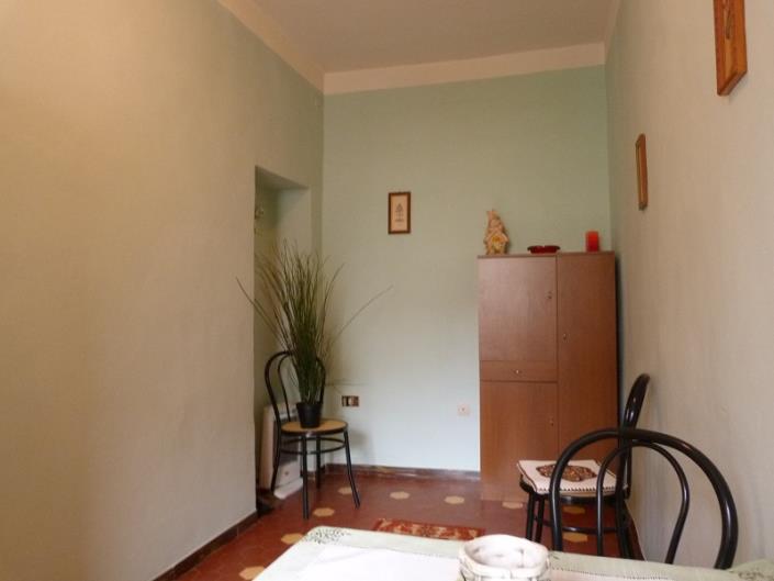 Image No.18-2 Bed Townhouse for sale