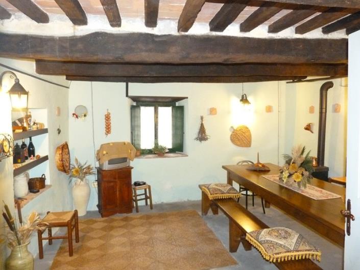 Image No.20-2 Bed Townhouse for sale