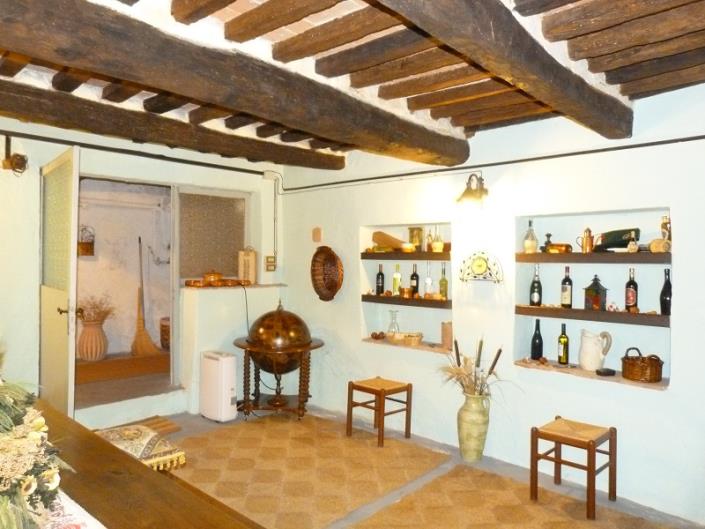 Image No.21-2 Bed Townhouse for sale