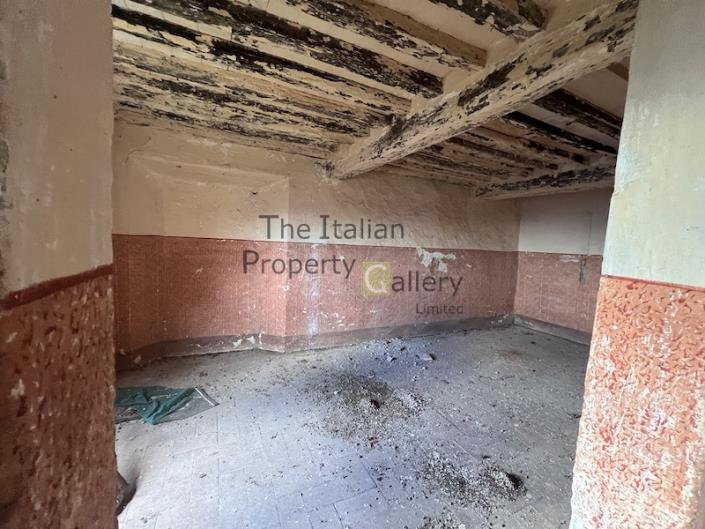 Image No.16-2 Bed House for sale