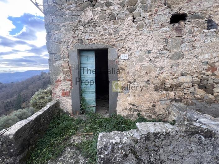 Image No.8-2 Bed House for sale