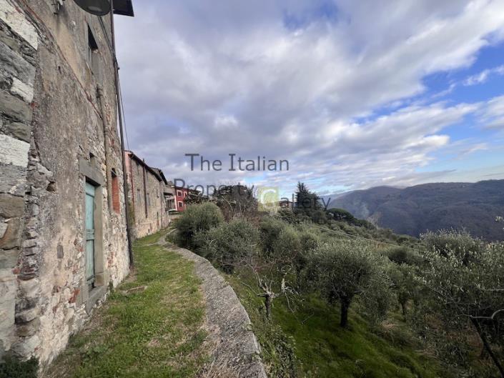 Image No.4-2 Bed House for sale