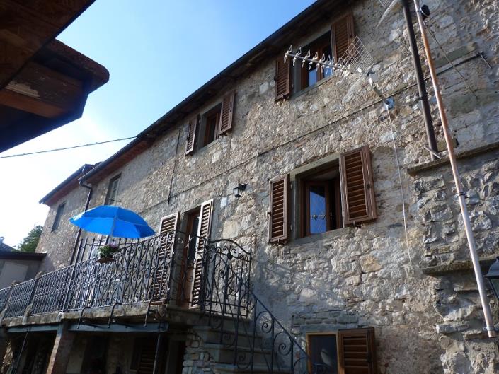 Image No.8-3 Bed Village House for sale