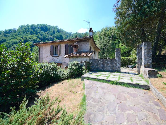 Image No.17-4 Bed Country House for sale