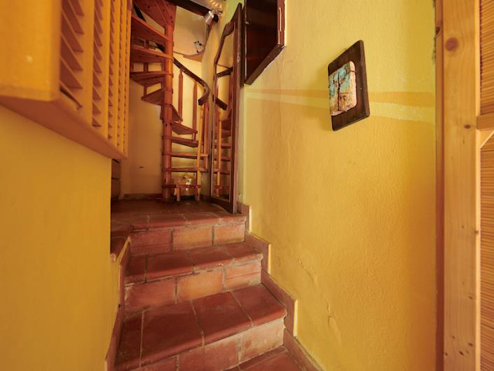 Image No.42-4 Bed Country House for sale