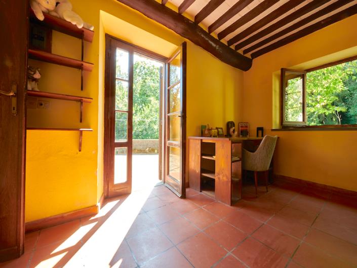 Image No.14-4 Bed Country House for sale