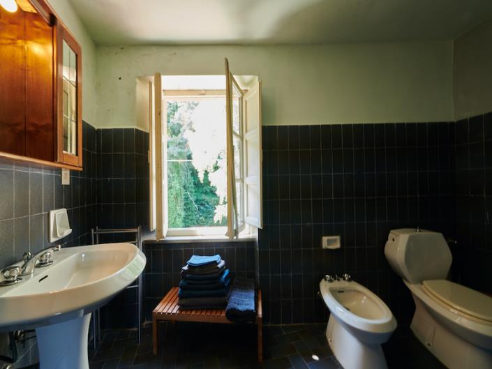 Image No.22-4 Bed Country House for sale