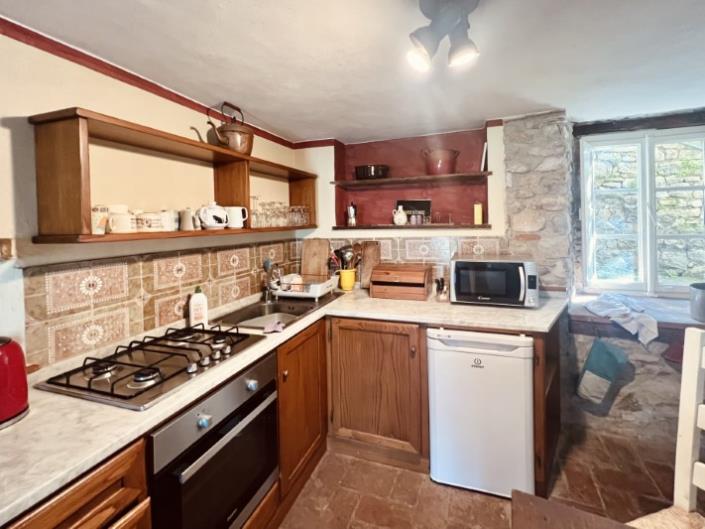 Image No.11-2 Bed Country House for sale