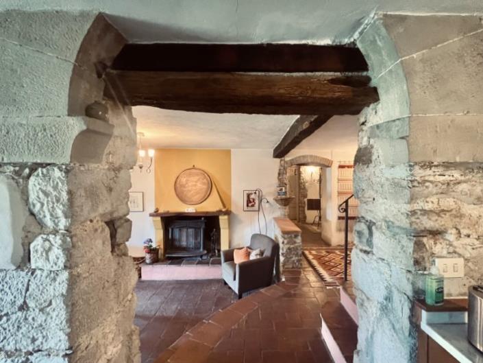 Image No.23-2 Bed Country House for sale