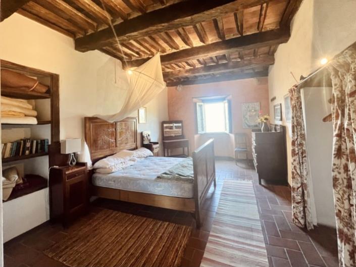 Image No.18-2 Bed Country House for sale