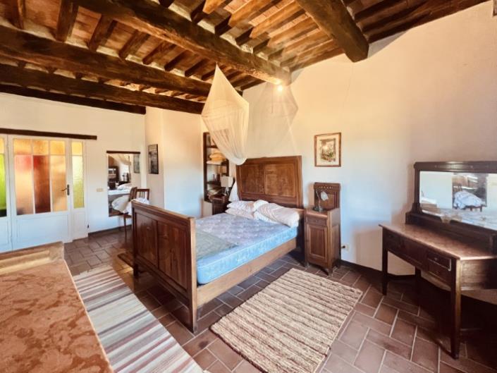 Image No.5-2 Bed Country House for sale