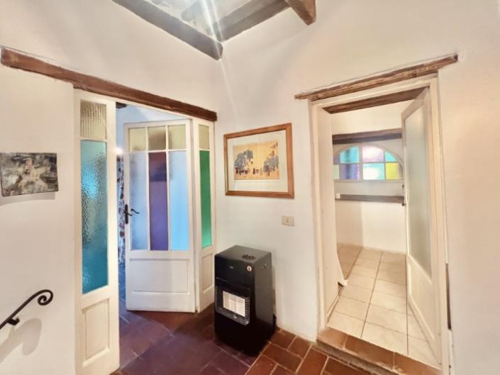 Image No.8-2 Bed Country House for sale