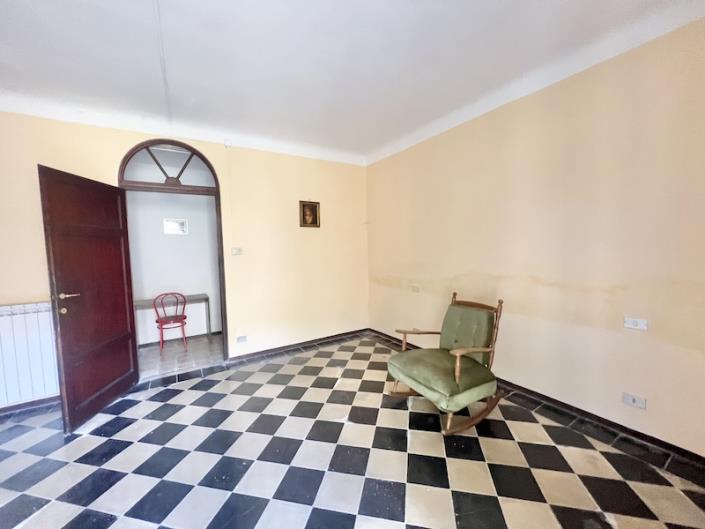 Image No.20-2 Bed Apartment for sale