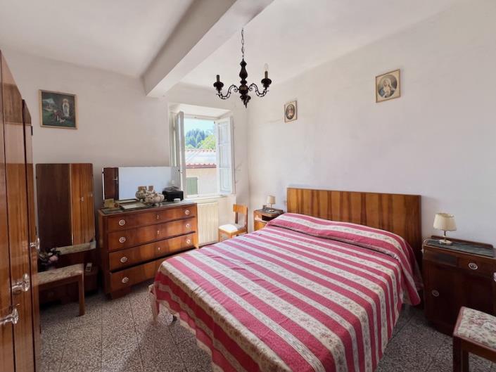 Image No.4-2 Bed Village House for sale