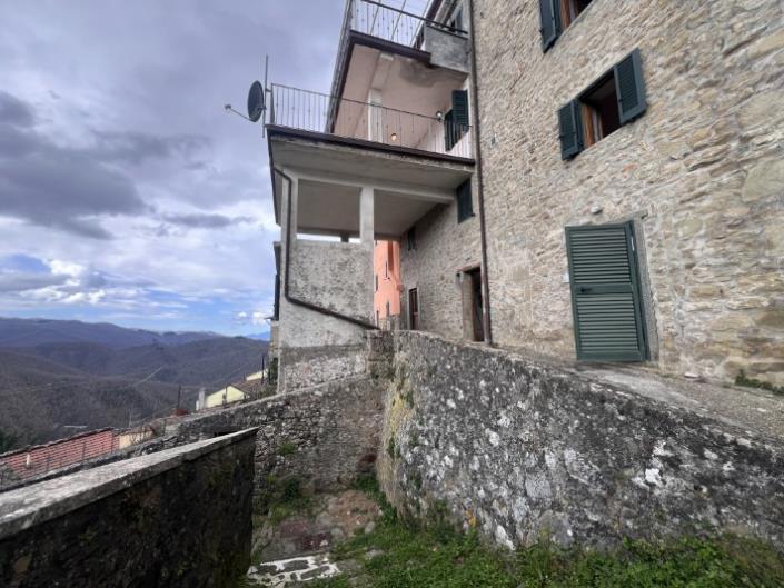 Image No.37-Maison de village de 4 chambres à vendre à Bagni di Lucca