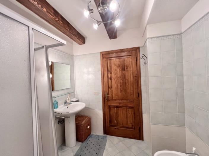 Image No.24-Maison de village de 4 chambres à vendre à Bagni di Lucca