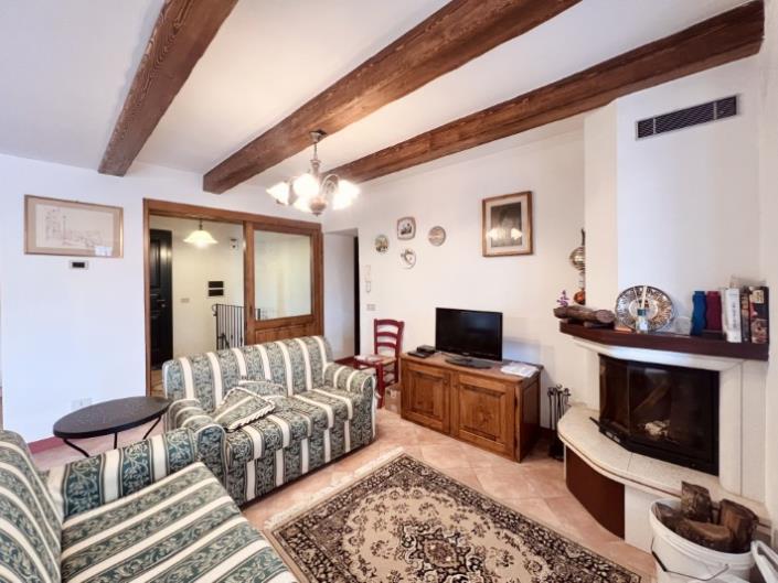 Image No.9-Maison de village de 4 chambres à vendre à Bagni di Lucca