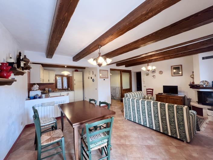 Image No.3-Maison de village de 4 chambres à vendre à Bagni di Lucca