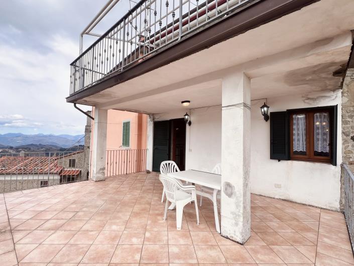 Image No.6-Maison de village de 4 chambres à vendre à Bagni di Lucca