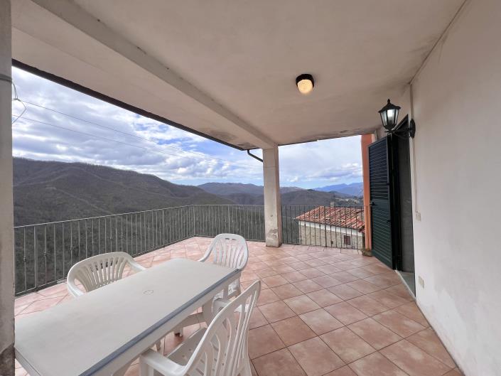 Image No.50-Maison de village de 4 chambres à vendre à Bagni di Lucca