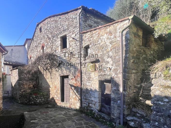 Image No.6-Maison de village de 2 chambres à vendre à Lucca