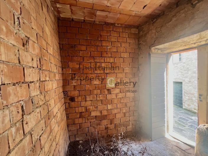 Image No.8-Maison de village de 2 chambres à vendre à Lucca