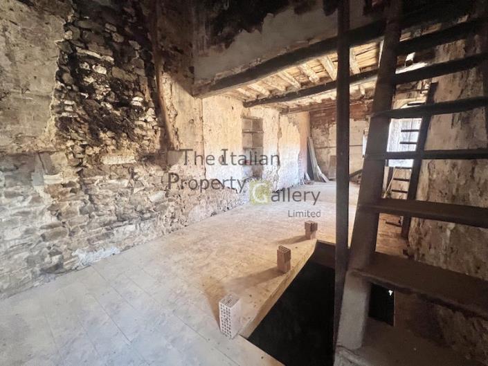 Image No.15-Maison de village de 2 chambres à vendre à Lucca