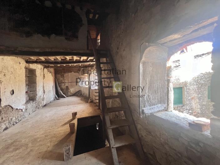 Image No.4-Maison de village de 2 chambres à vendre à Lucca