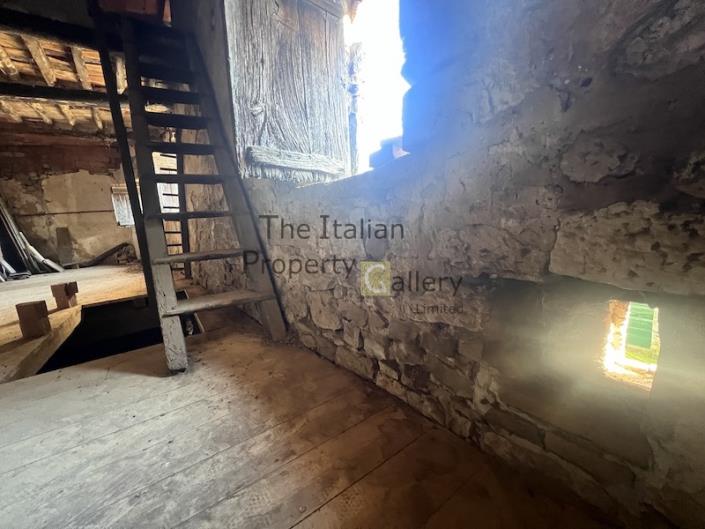 Image No.10-Maison de village de 2 chambres à vendre à Lucca