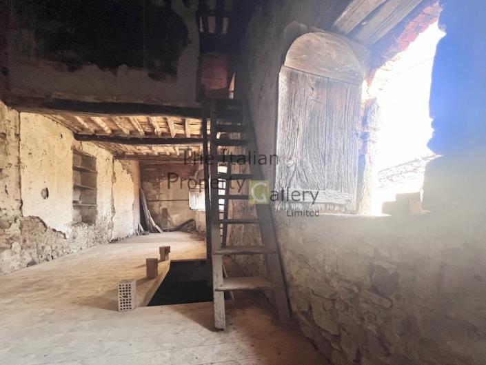 Image No.7-Maison de village de 2 chambres à vendre à Lucca