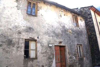 Front-of-Contadina-house1