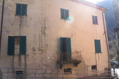 side-of-villa